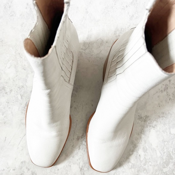 Anthropologie Silent D Naydo Chelsea Heel Boots 37 White Leather Southwestern - Picture 4 of 10